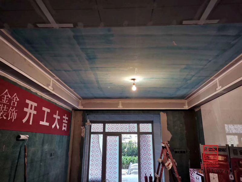 東南智匯城126平米油工階段裝修施工現場